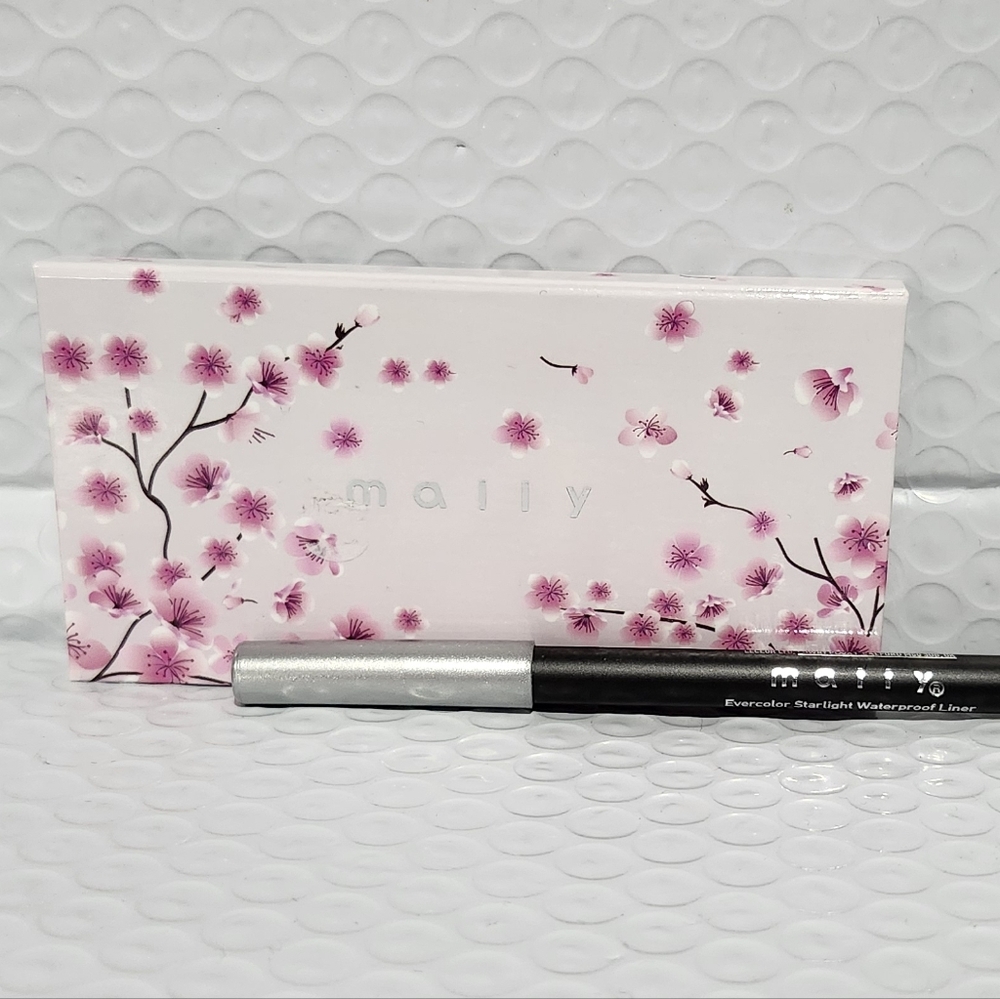 Mally Eyeshadow In Frosted Taupe & Evercolor Starlight Waterproof Eyeliner
